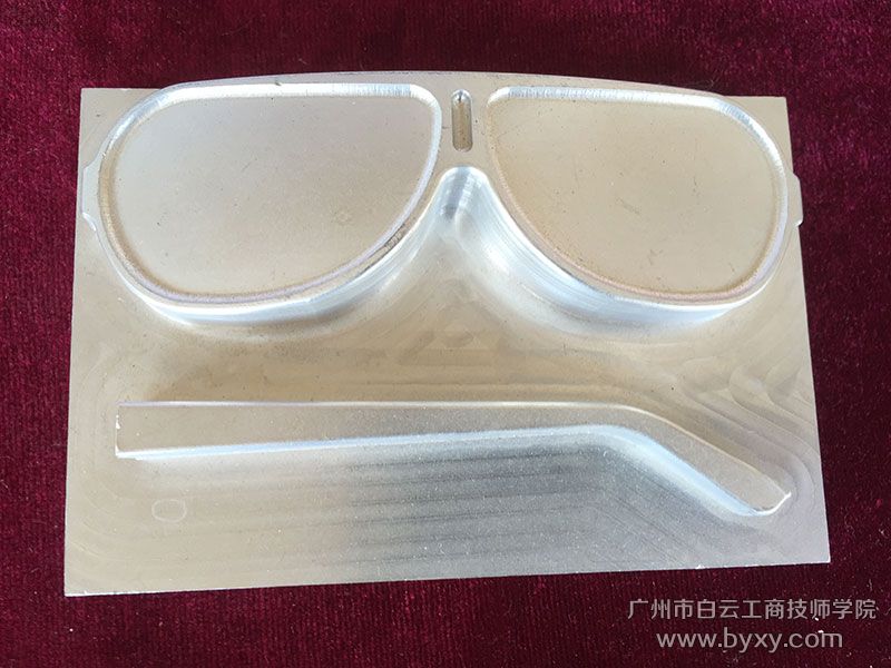 數控加工眼鏡作品.jpg