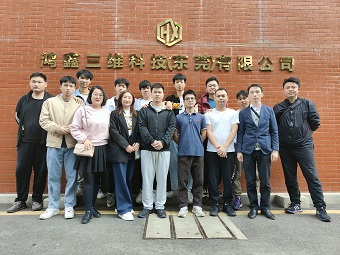 3D打印學生在鴻鑫三維科技（東莞）有限公司實習.jpg