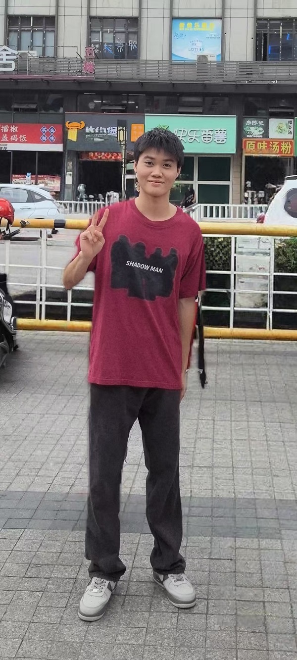 廣東白云學(xué)院余靖智.jpg
